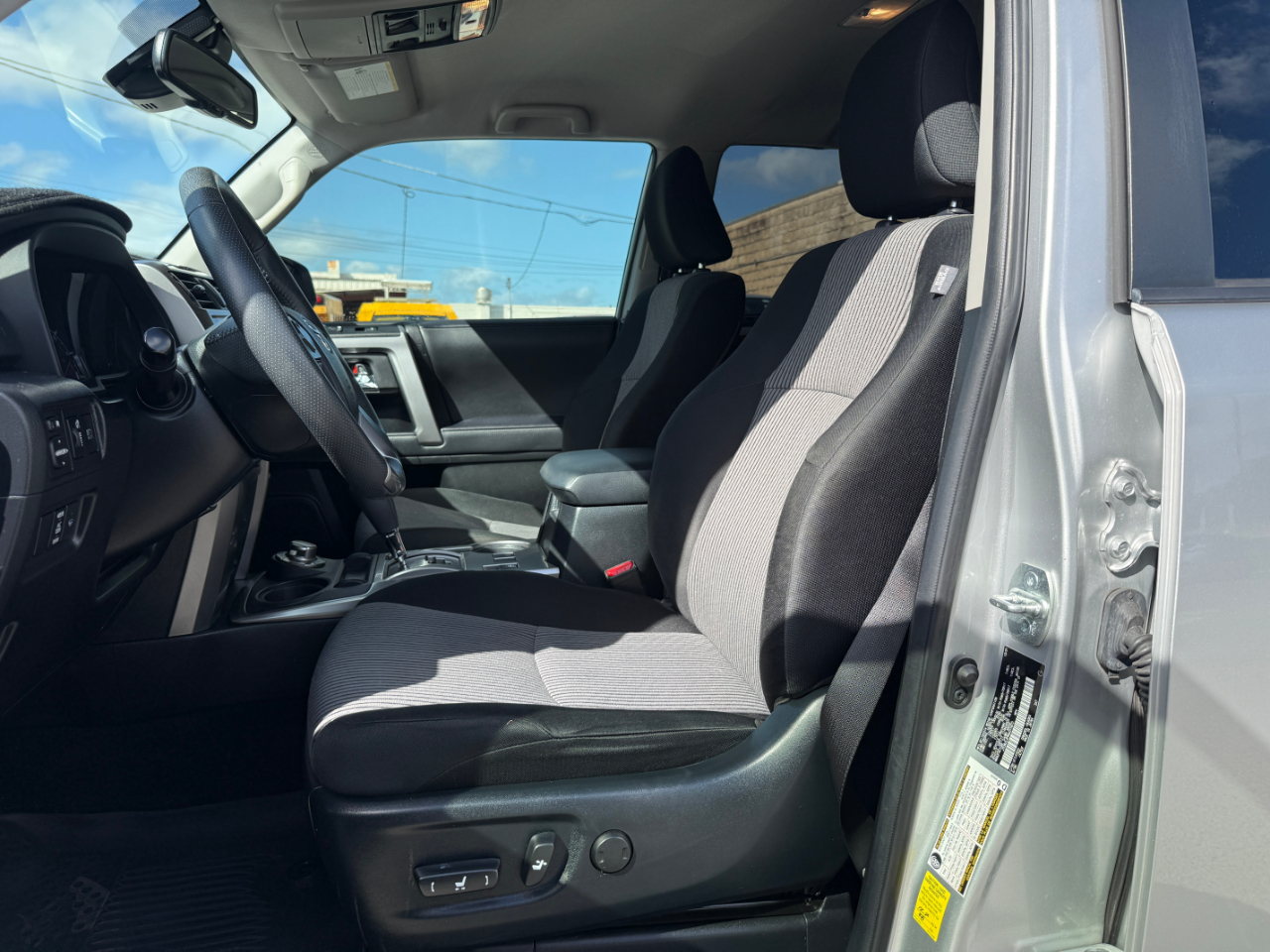 Toyota 4Runner SR5 4WD 2022