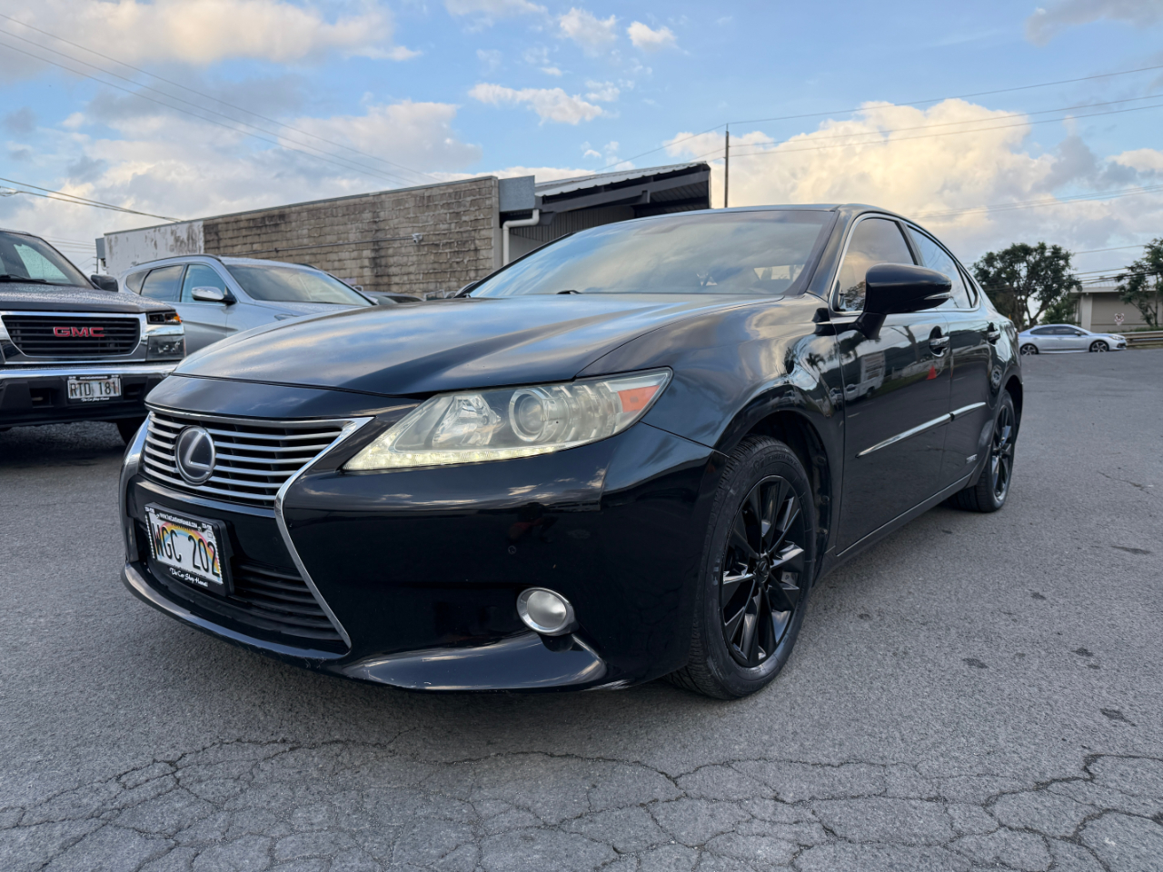 Lexus ES 300h Sedan 2013