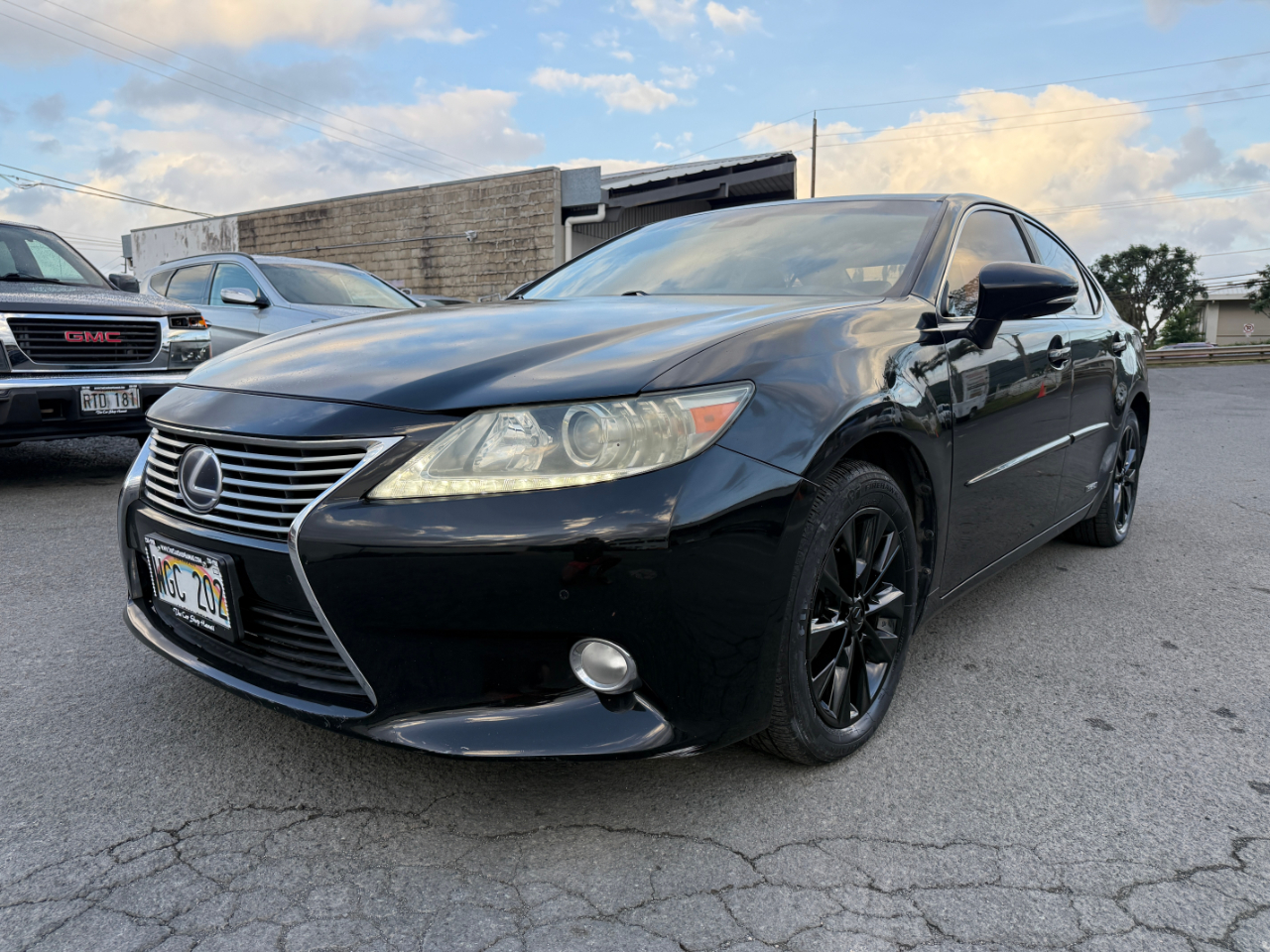 Lexus ES 300h Sedan 2013