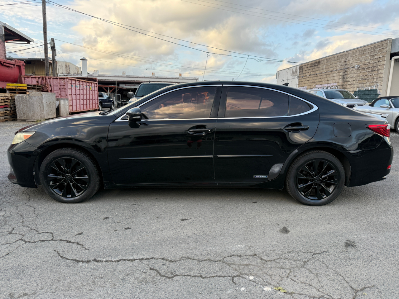 Lexus ES 300h Sedan 2013