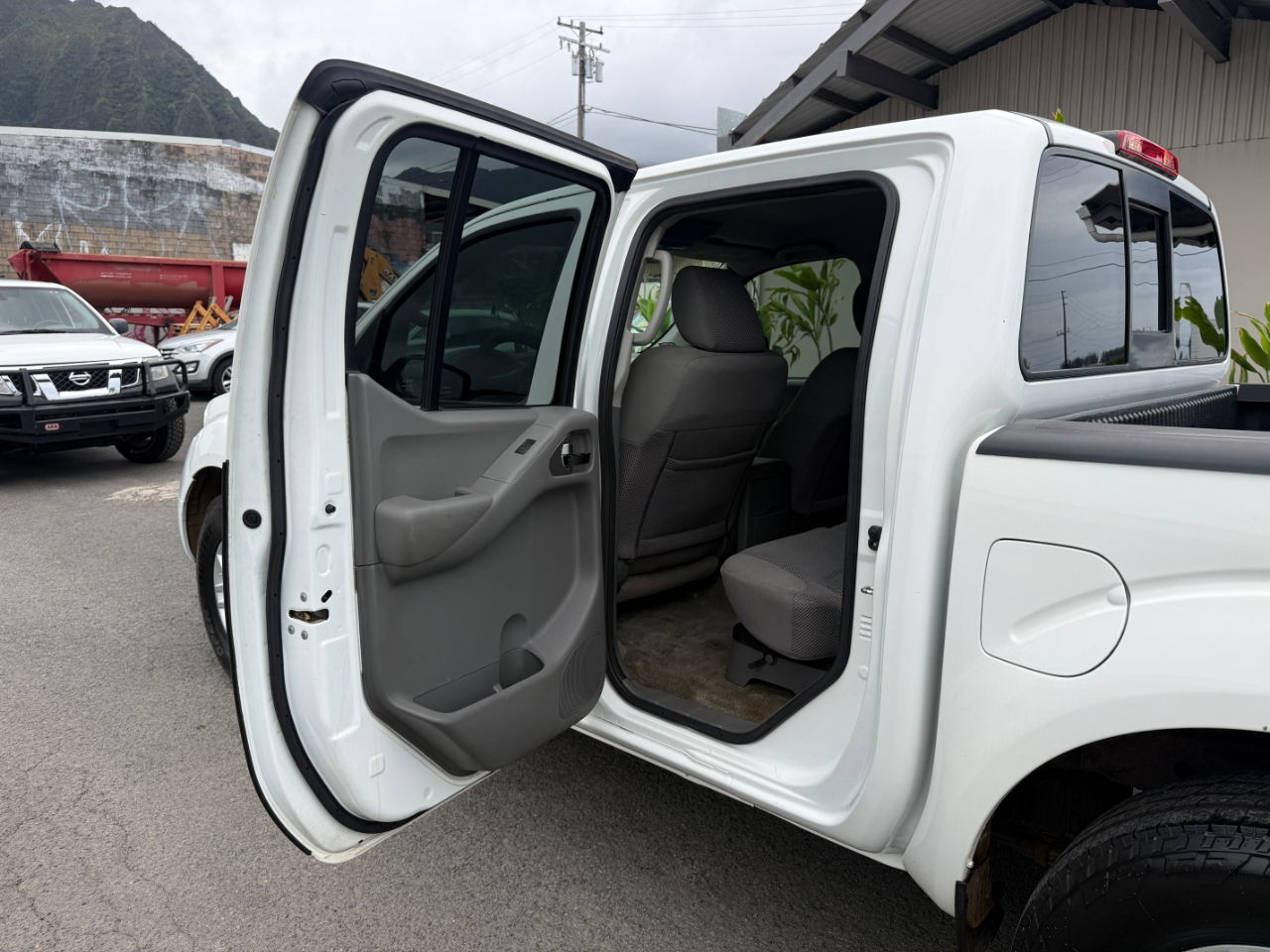 Nissan Frontier S Crew Cab 5AT 2WD 2016