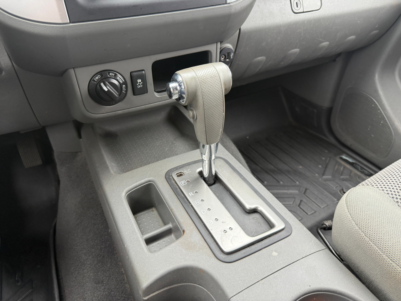 Nissan Frontier SL Crew Cab 5AT 4WD 2019