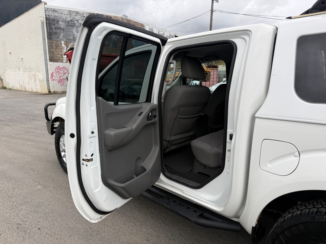 Nissan Frontier SL Crew Cab 5AT 4WD 2019