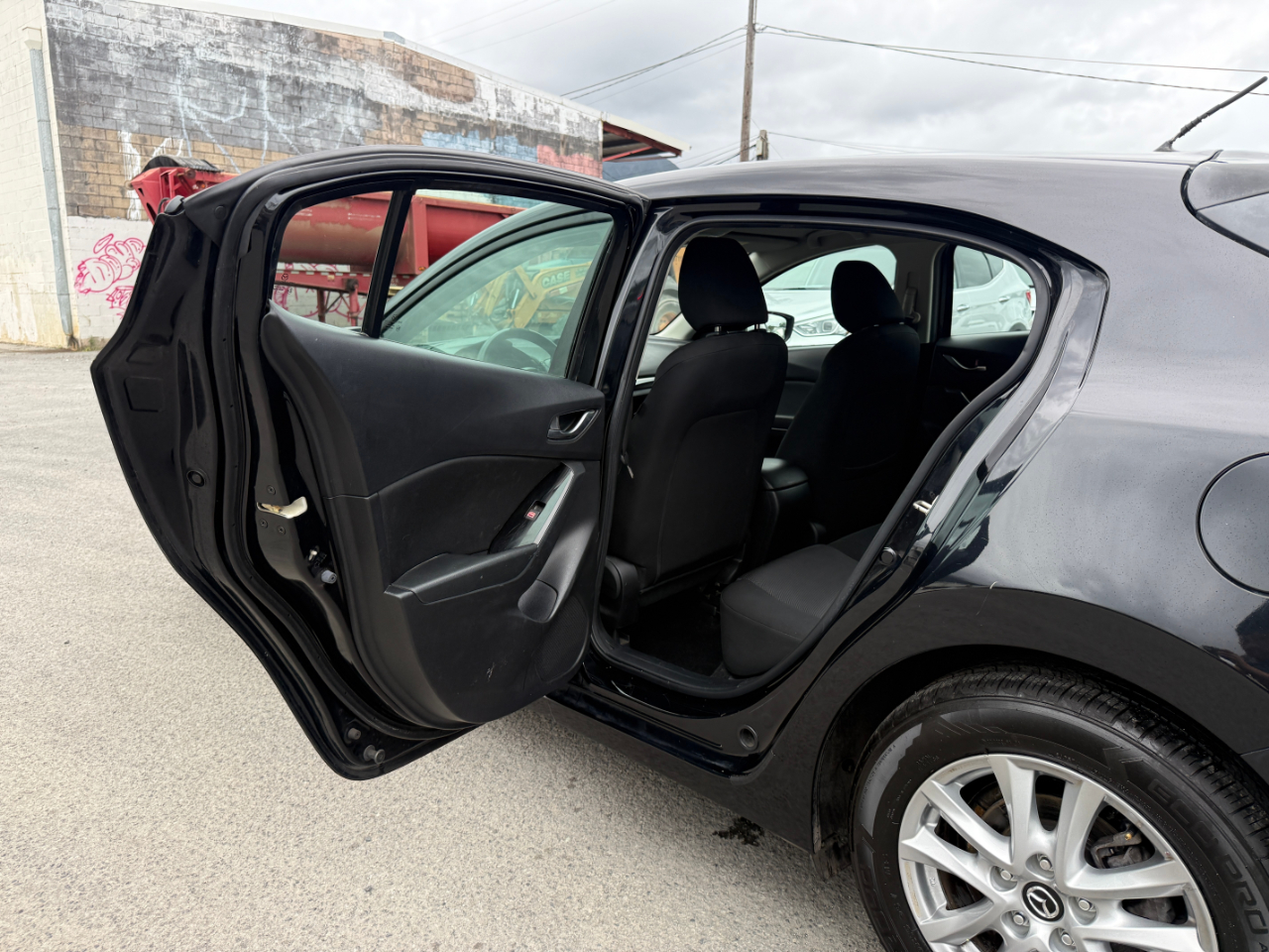 Mazda MAZDA3 i Sport AT 5-Door 2017