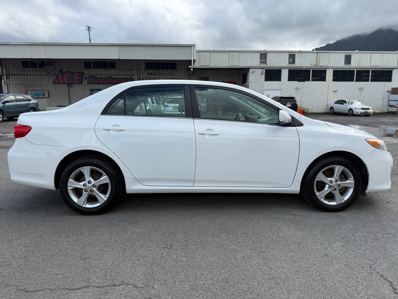 Toyota Corolla LE 2013