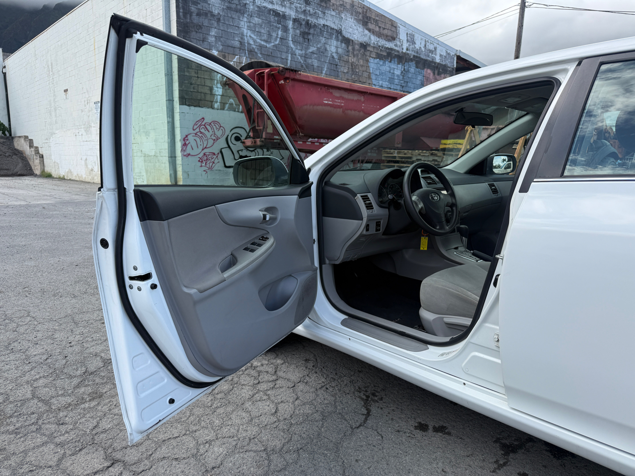 Toyota Corolla LE 2013