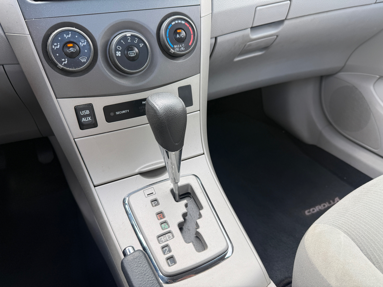 Toyota Corolla LE 2013