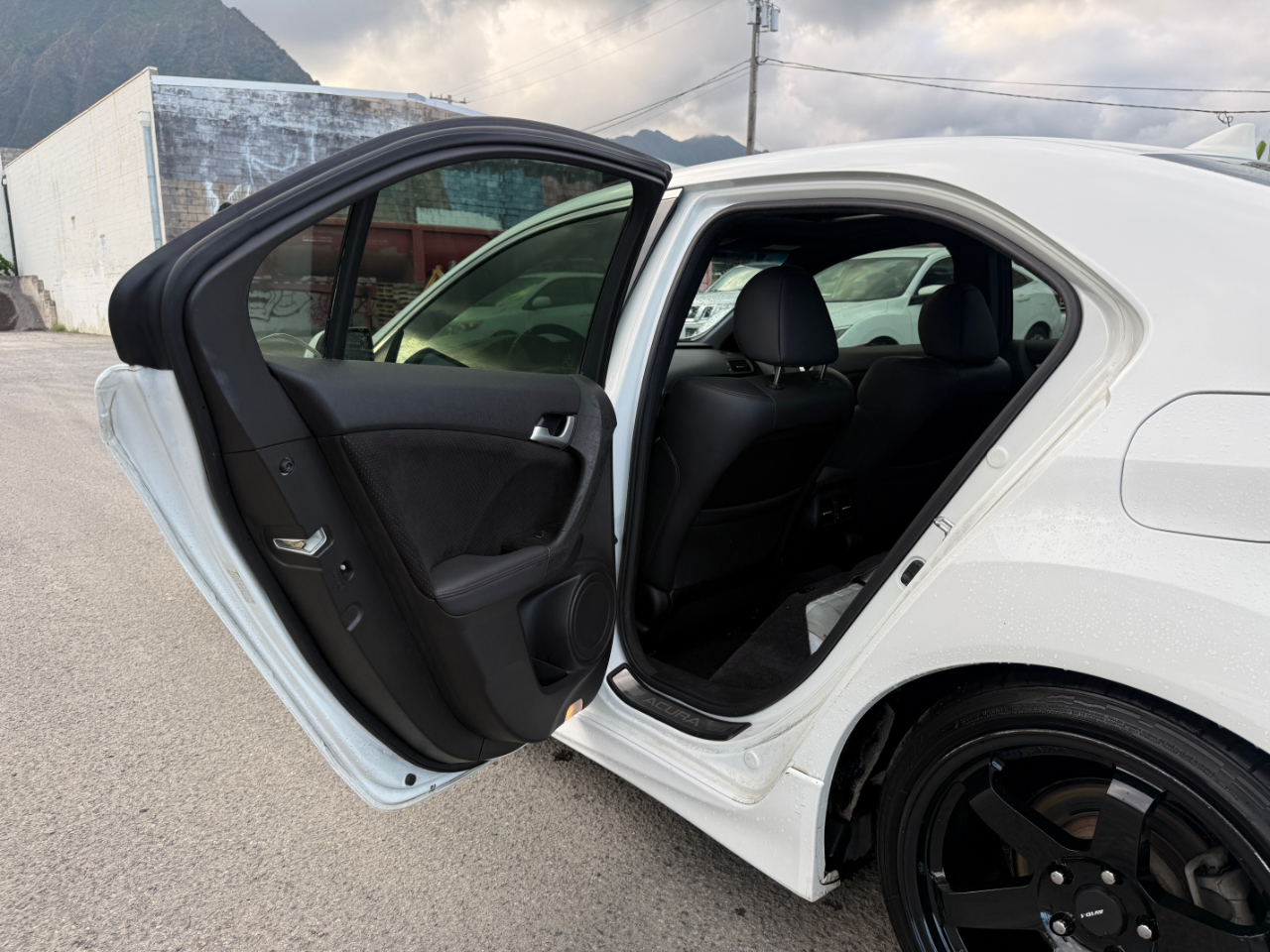 Acura TSX 6-Speed MT Special Edition 2012