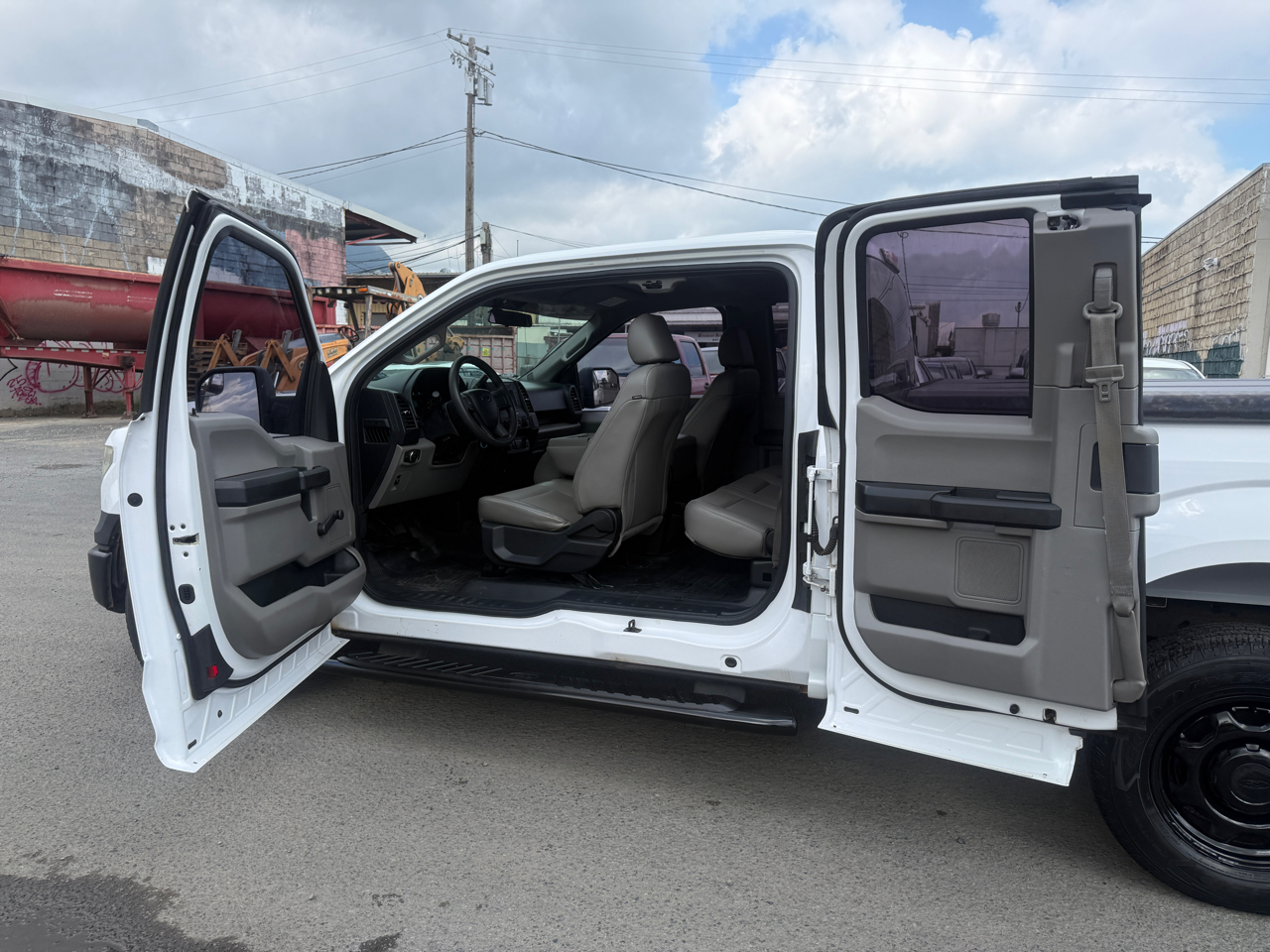 Ford F-150 XL SuperCab 6.5-ft. Bed 2WD 2015