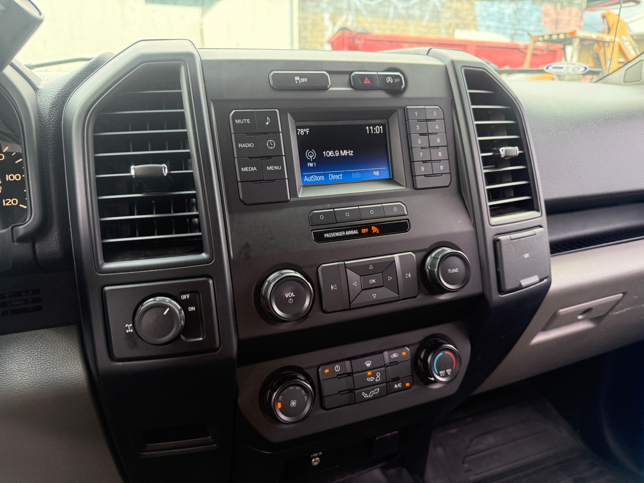 Ford F-150 XL SuperCab 6.5-ft. Bed 2WD 2015