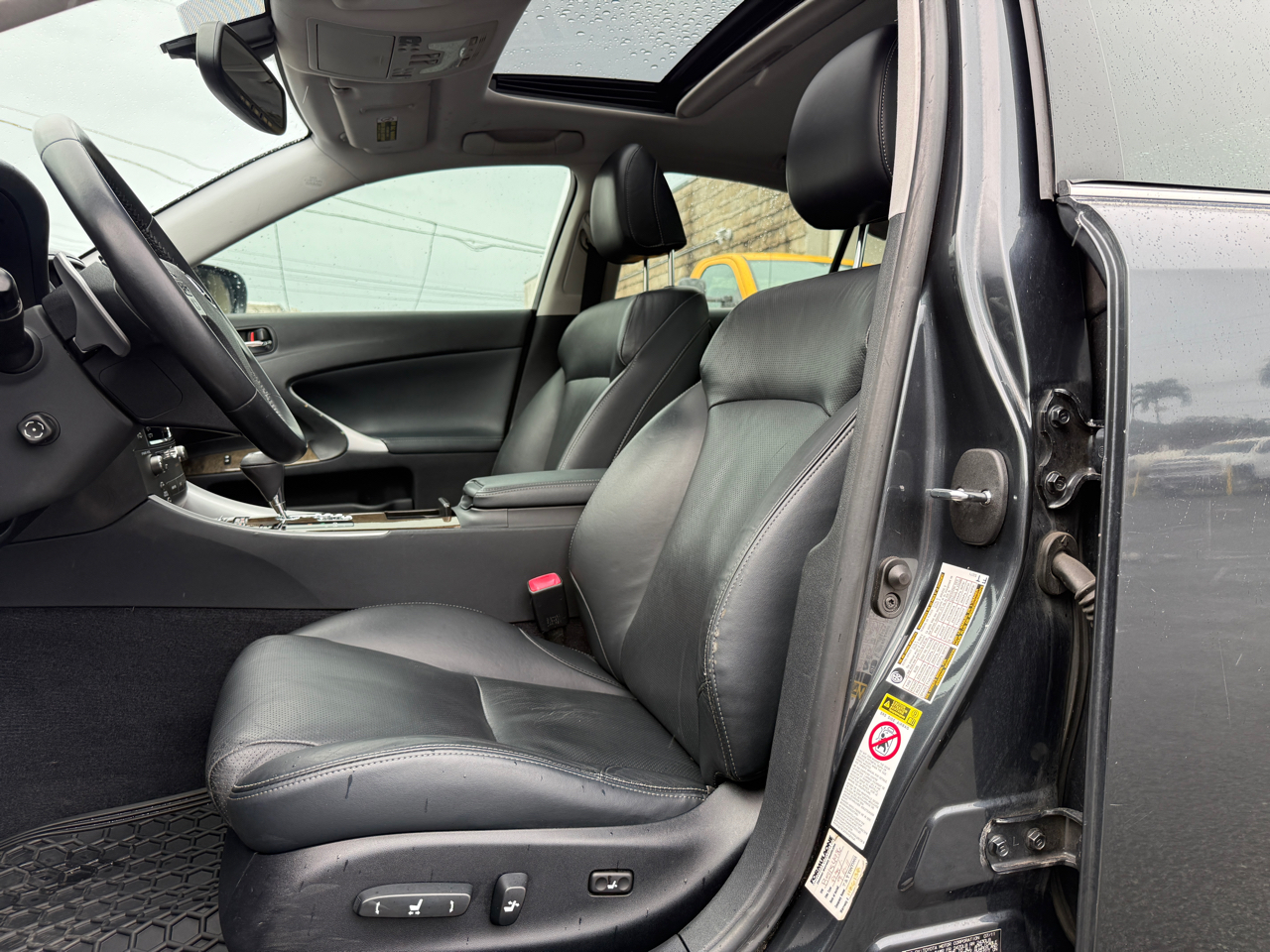 Lexus IS 250 RWD 2011