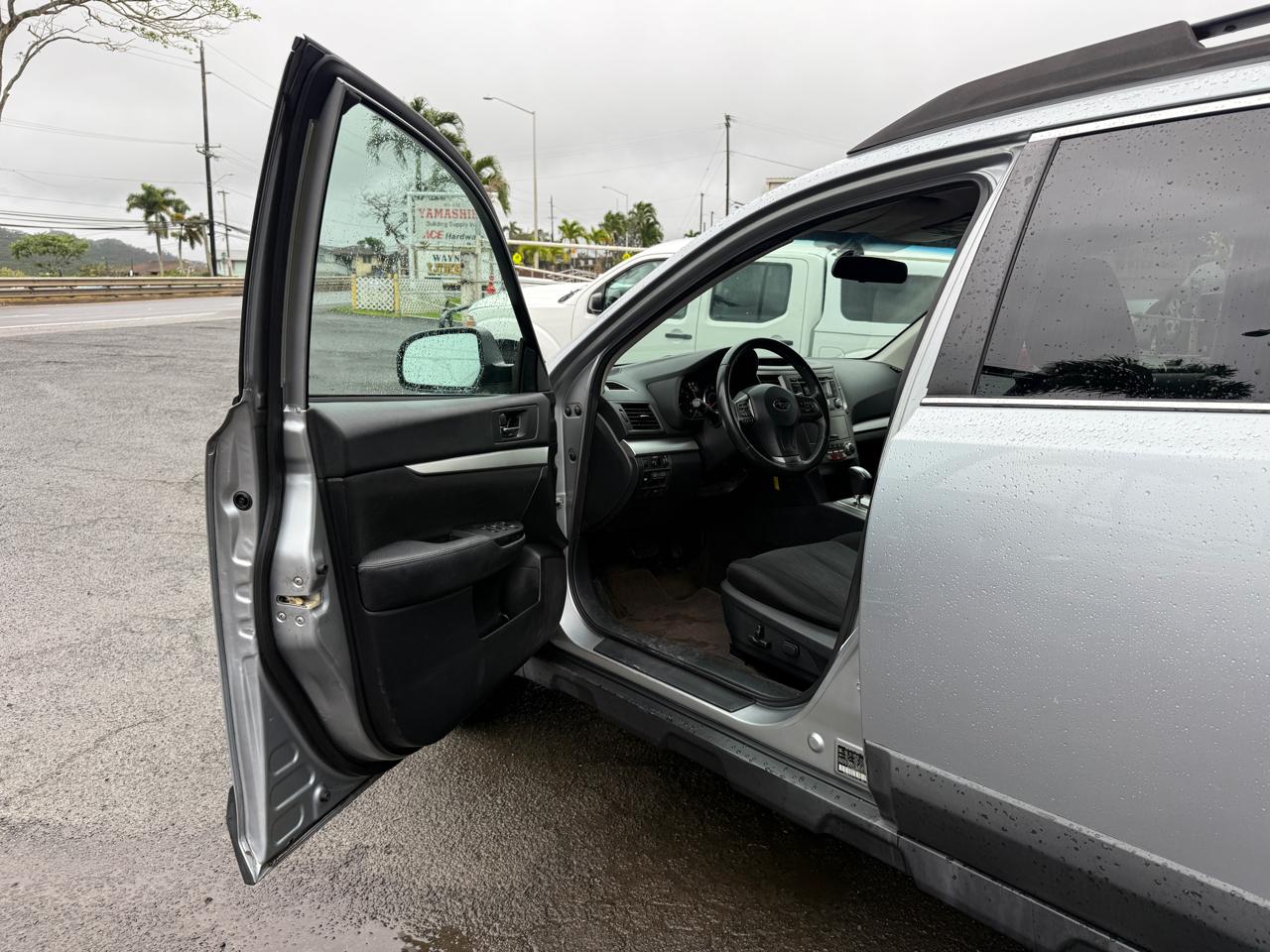 Subaru Outback 2.5i Premium 2013