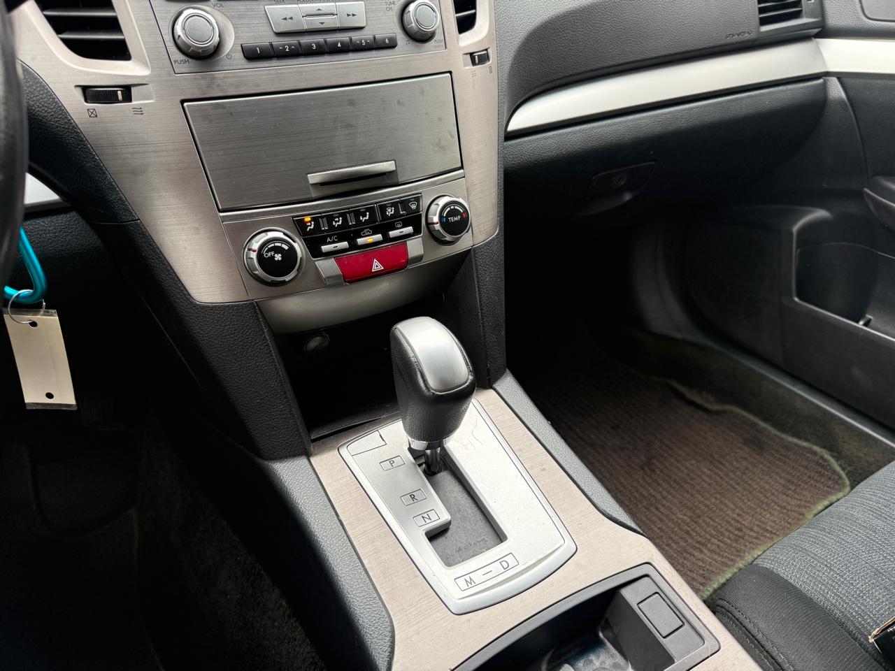 Subaru Outback 2.5i Premium 2013