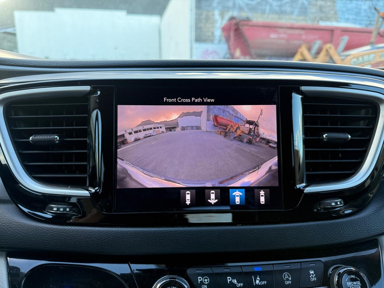 Chrysler Pacifica Touring Plus 2020