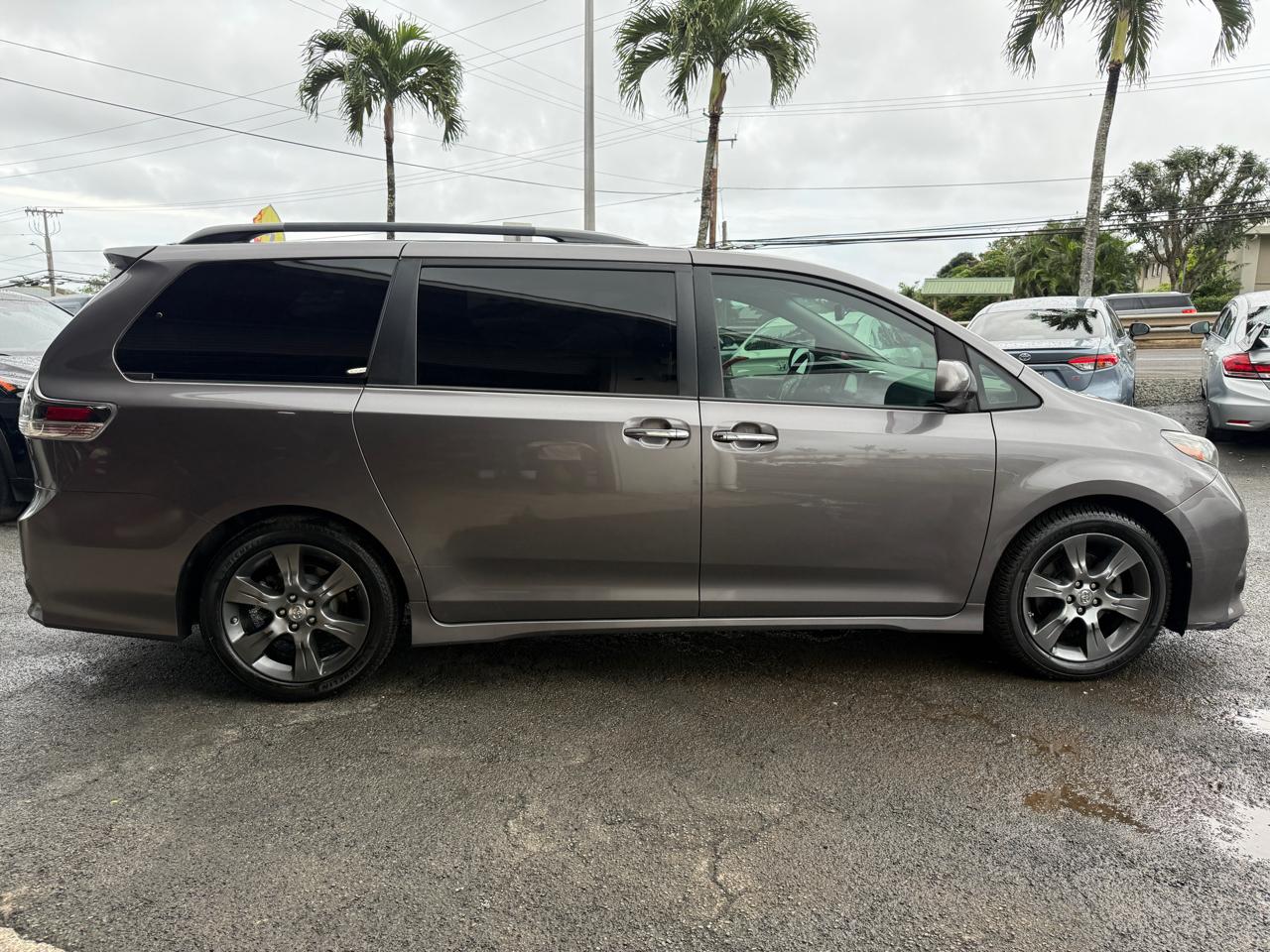 Toyota Sienna SE FWD 8-Passenger V6 2015