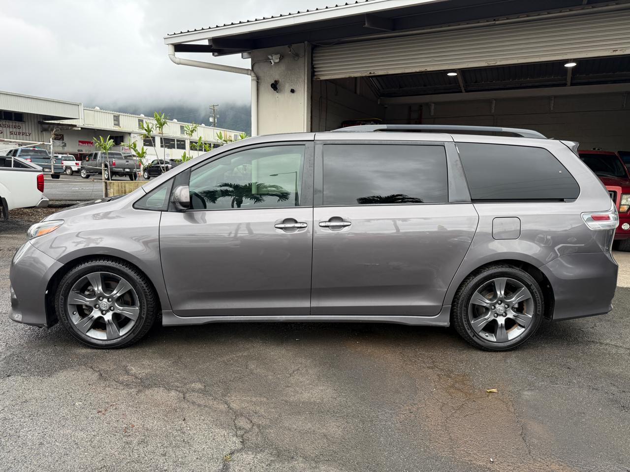 Toyota Sienna SE FWD 8-Passenger V6 2015