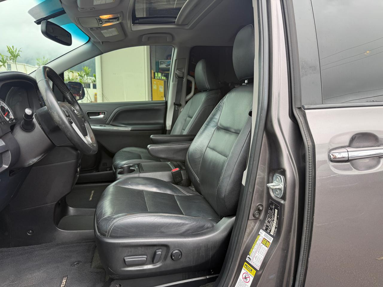 Toyota Sienna SE FWD 8-Passenger V6 2015