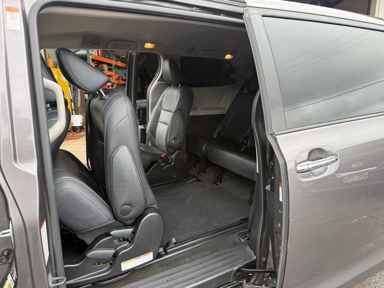 Toyota Sienna SE FWD 8-Passenger V6 2015