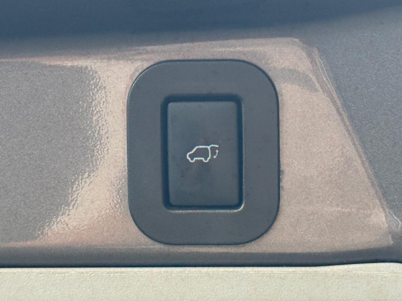 Toyota Sienna SE FWD 8-Passenger V6 2015