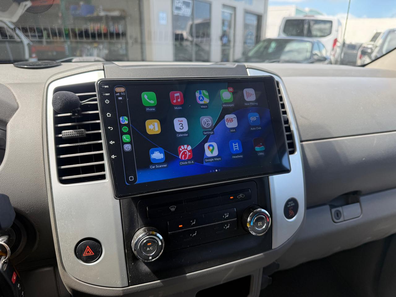 Nissan Frontier SV Crew Cab V6 2014