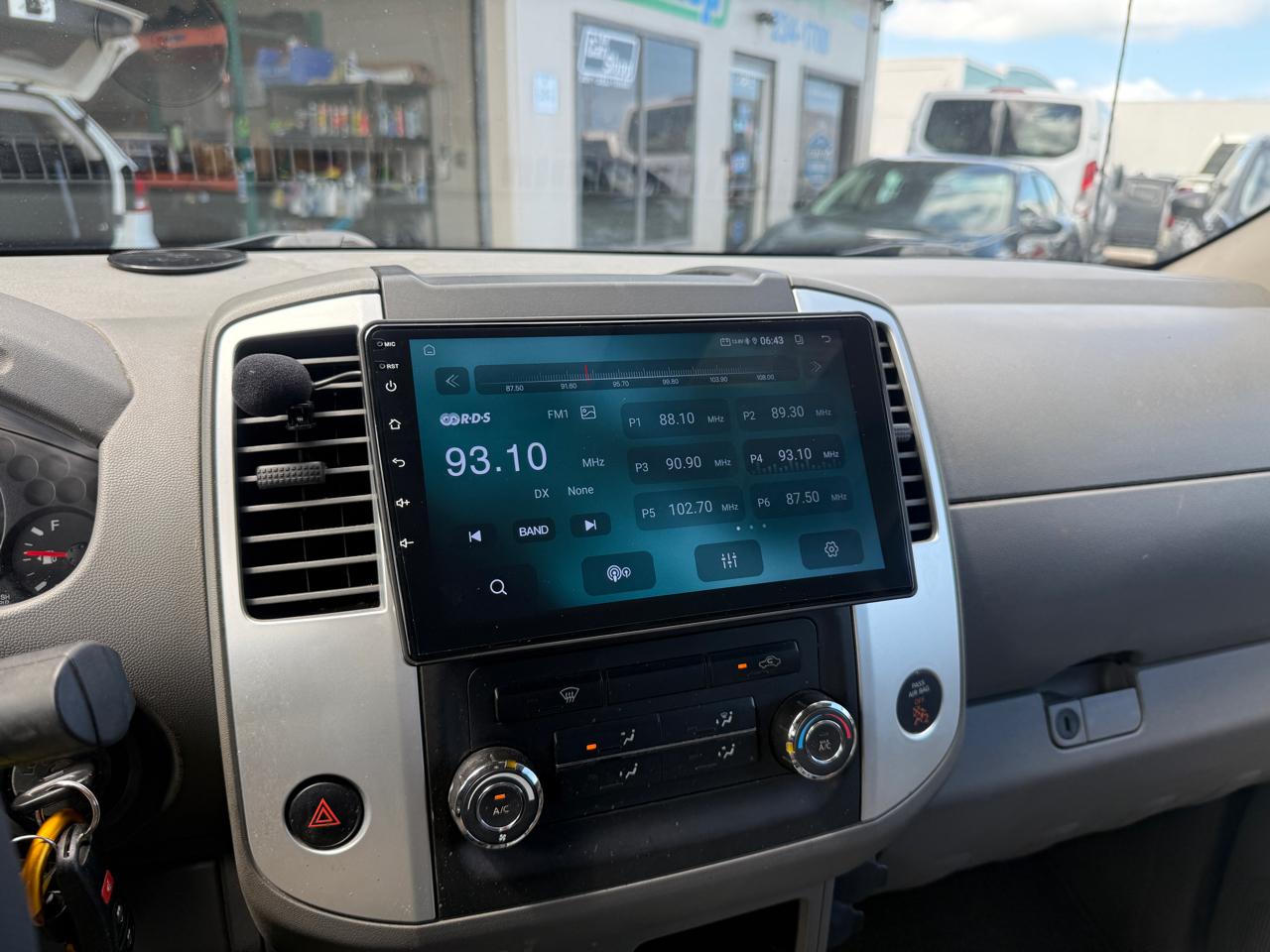 Nissan Frontier SV Crew Cab V6 2014