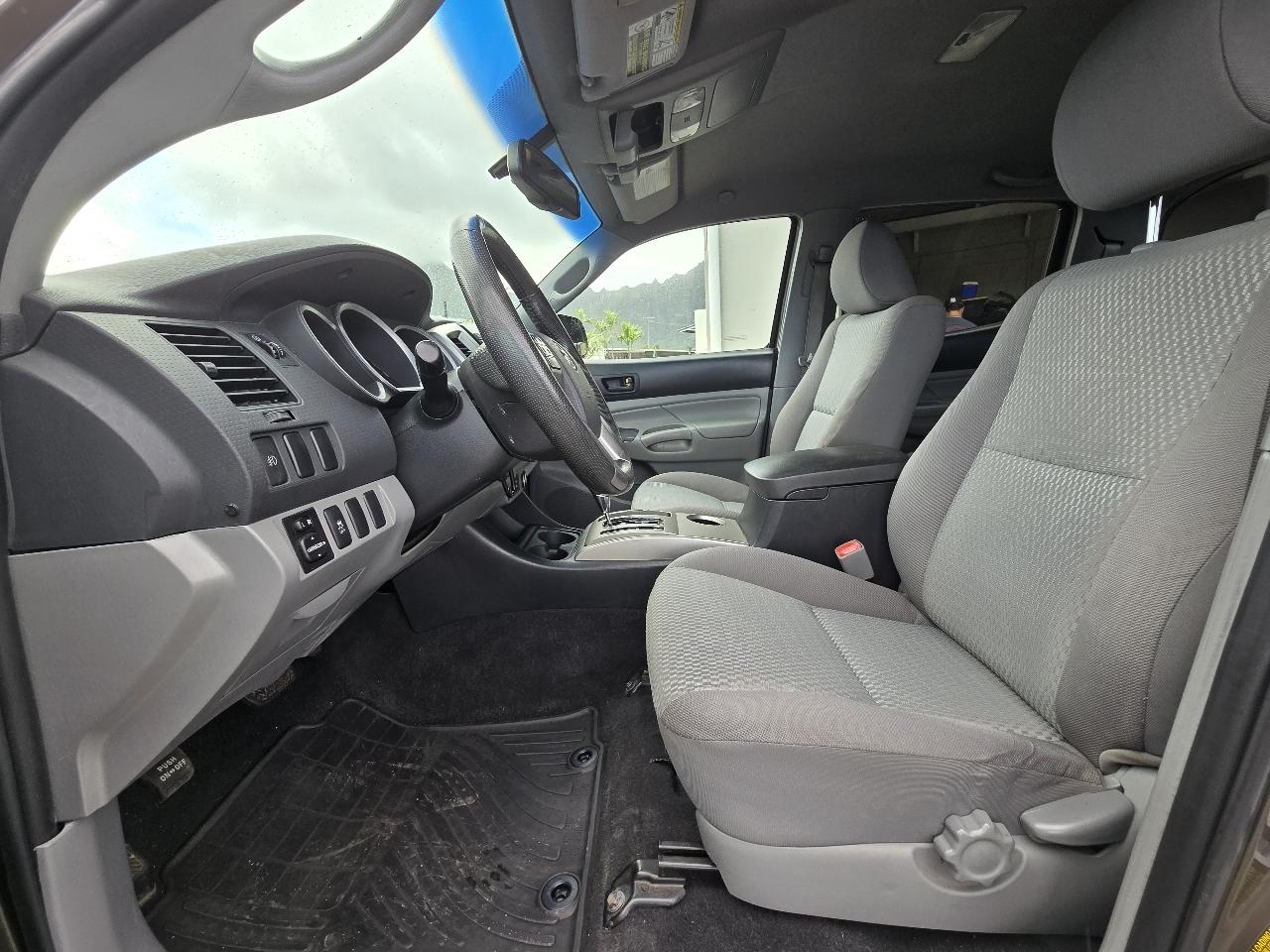 Toyota Tacoma PreRunner Double Cab V6 Auto 2WD 2013