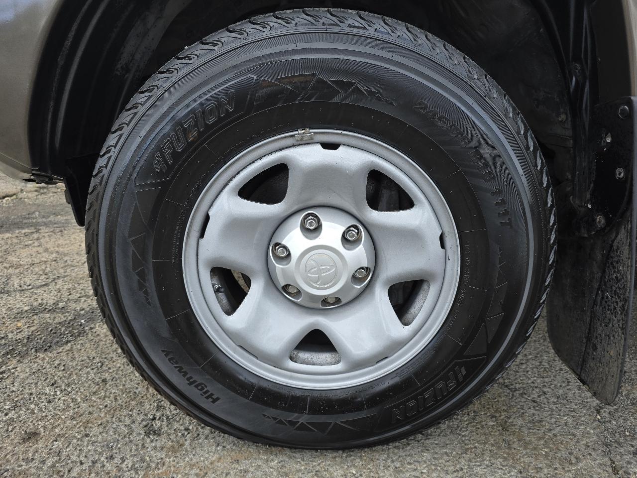 Toyota Tacoma PreRunner Double Cab V6 Auto 2WD 2013