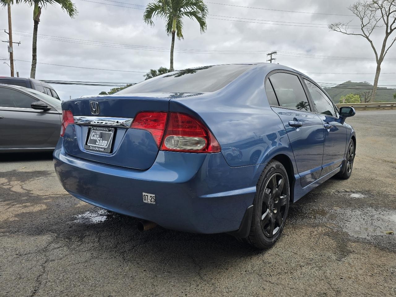 Honda Civic LX Sedan 5-Speed AT 2010