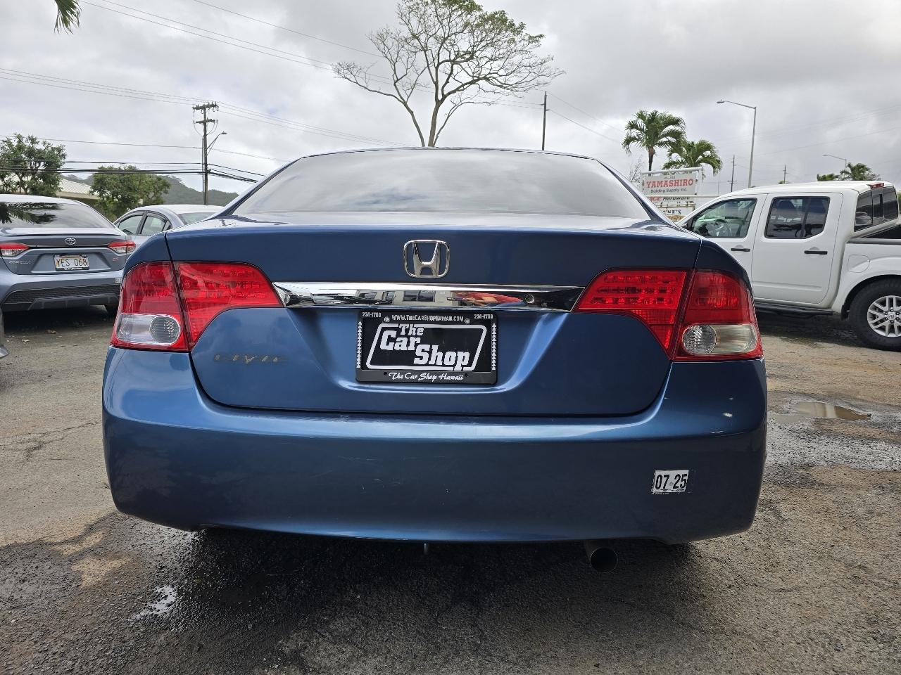 Honda Civic LX Sedan 5-Speed AT 2010
