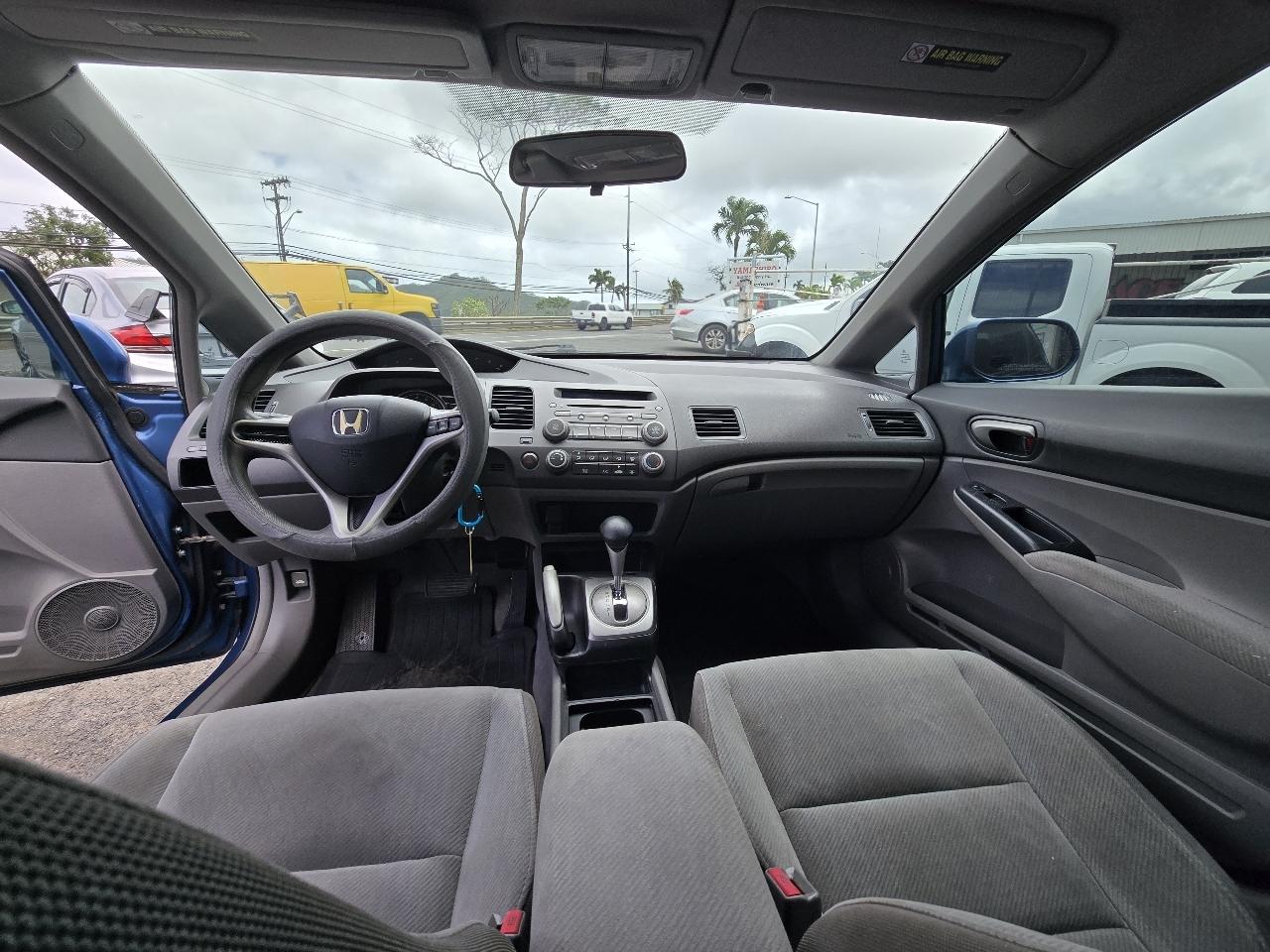 Honda Civic LX Sedan 5-Speed AT 2010