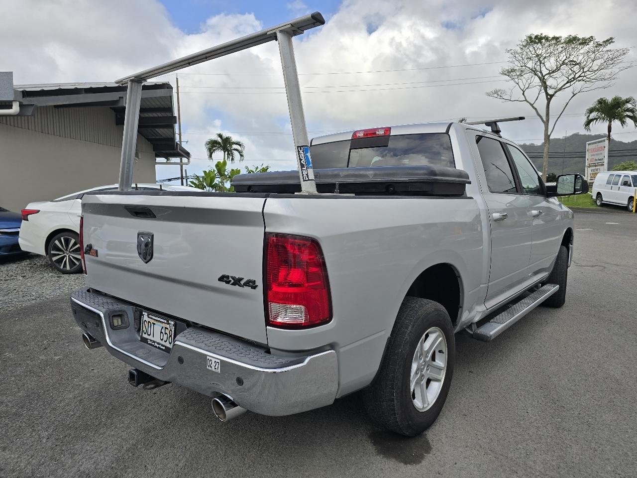 RAM 1500 SLT Crew Cab SWB 4WD 2013