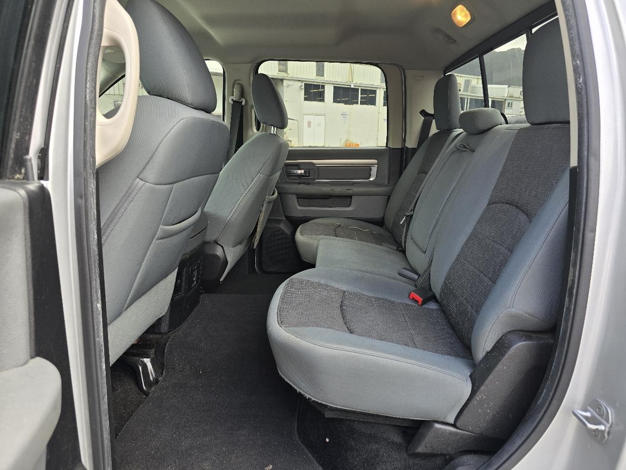 RAM 1500 SLT Crew Cab SWB 4WD 2013