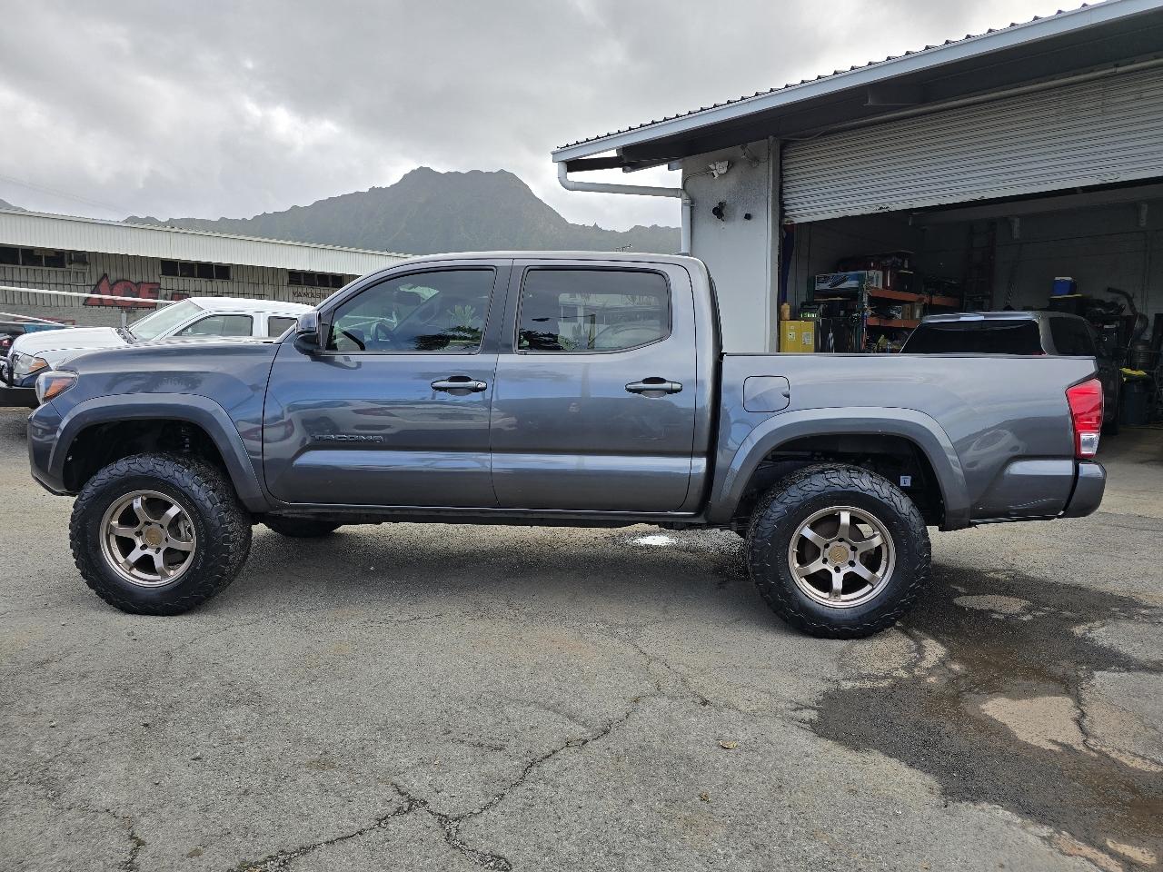 Toyota Tacoma SR5 Double Cab Long Bed V6 6AT 2WD 2016