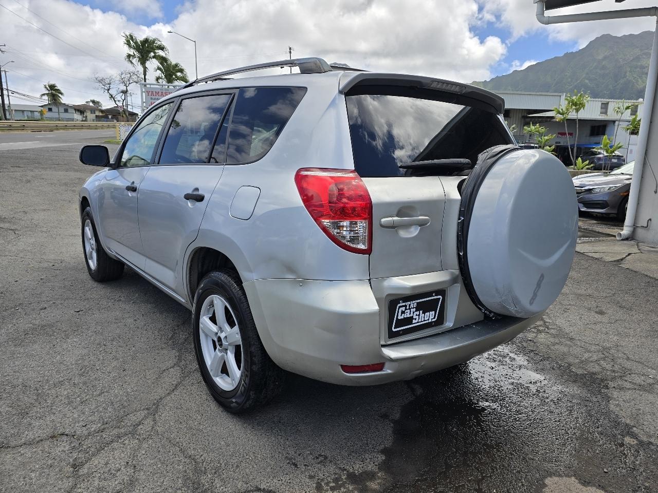 Toyota RAV4 Base V6 2WD 2007