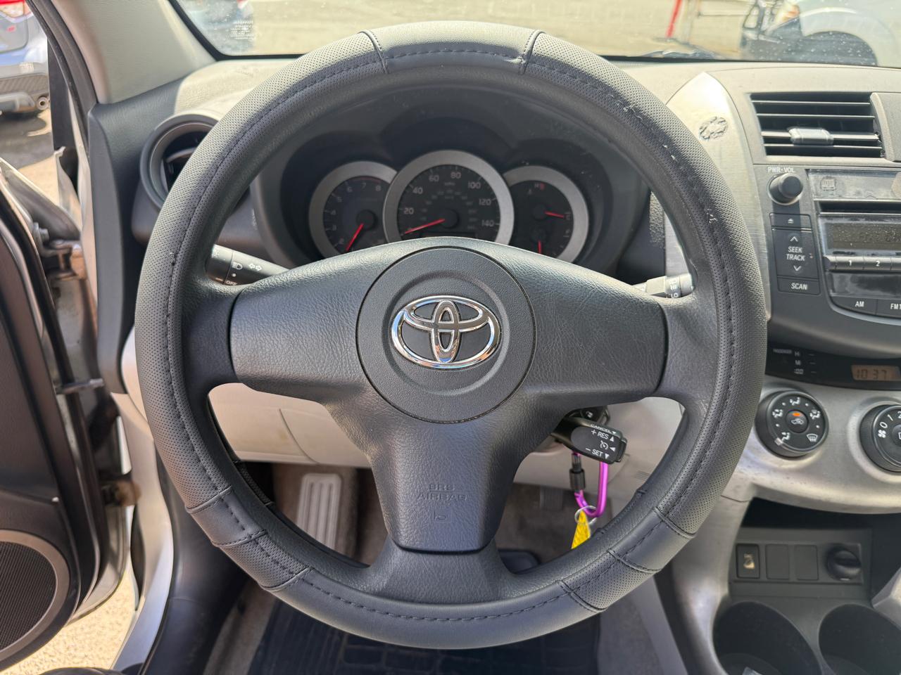 Toyota RAV4 Base V6 2WD 2007