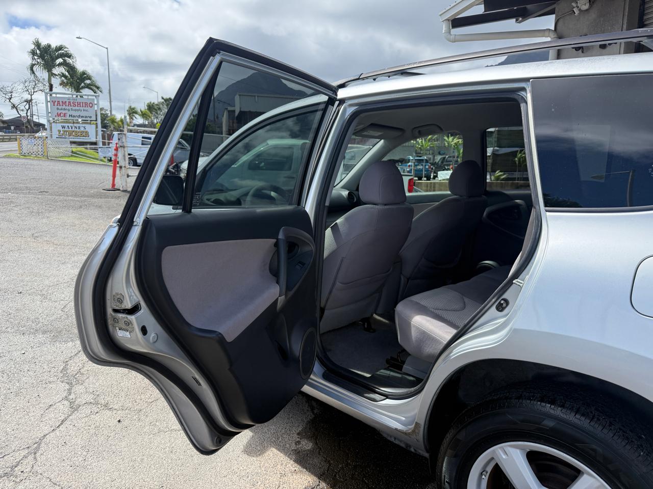 Toyota RAV4 Base V6 2WD 2007