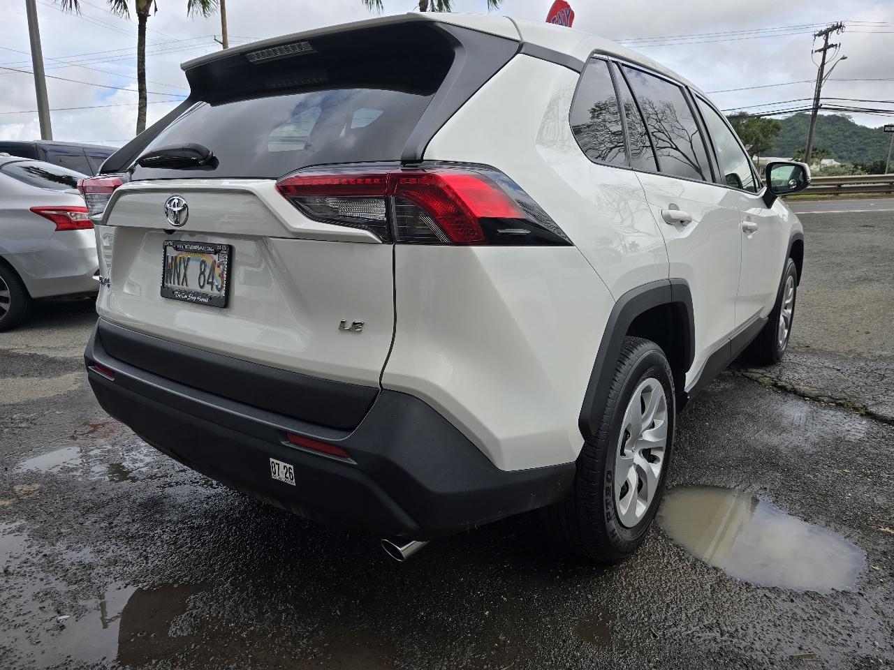 Toyota RAV4 LE 2022