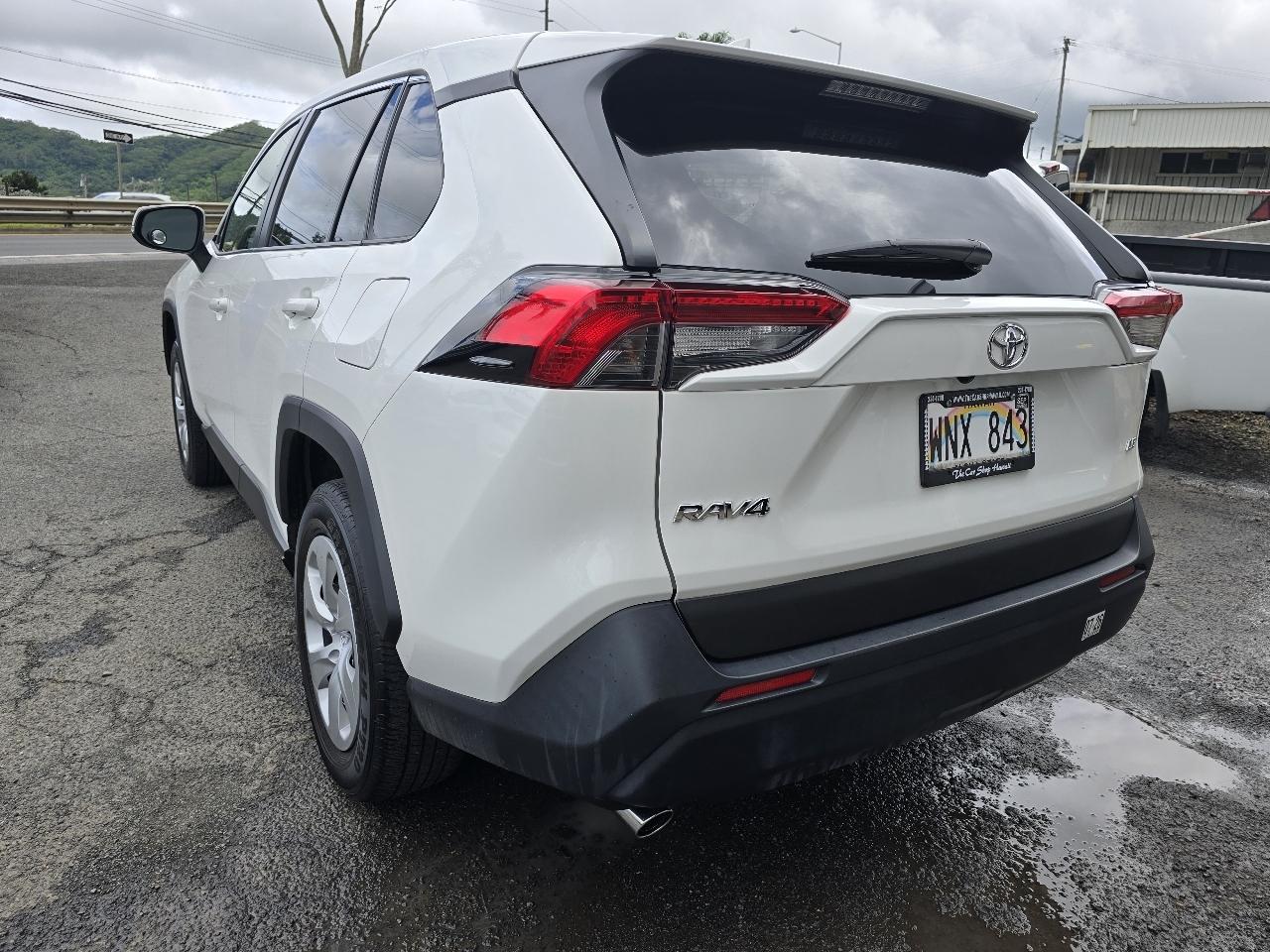 Toyota RAV4 LE 2022