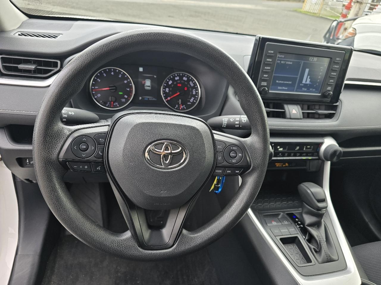 Toyota RAV4 LE 2022