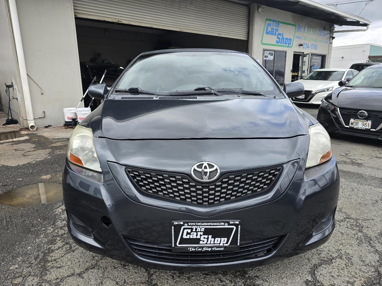 Toyota Yaris Sedan 4-Speed AT 2010