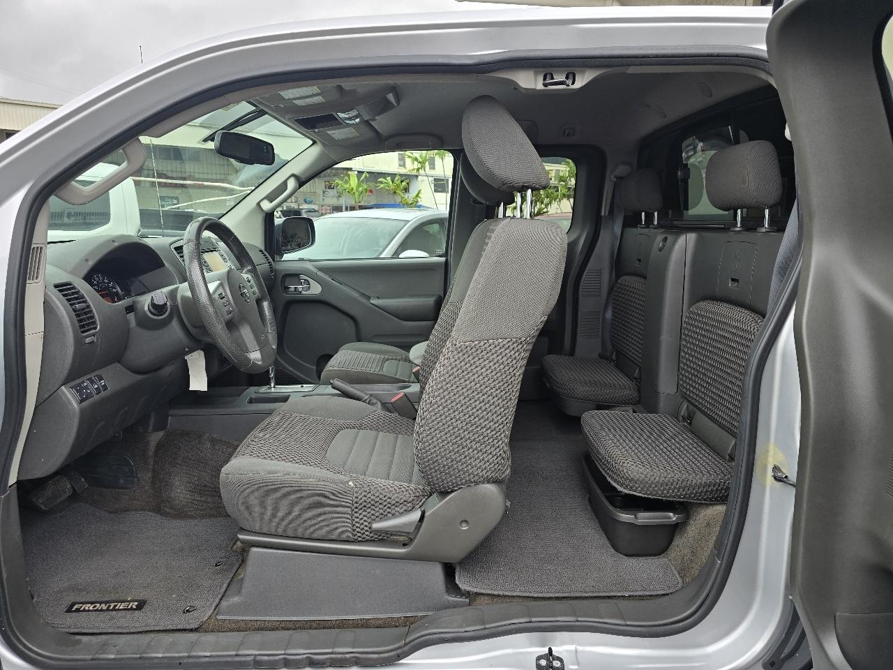 Nissan Frontier S Crew Cab 5AT 4WD 2015