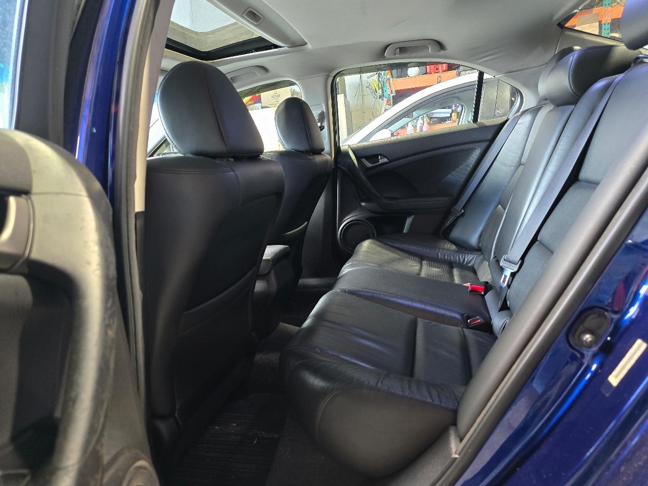 Acura TSX V6 5-Speed AT with Tech Package 2010