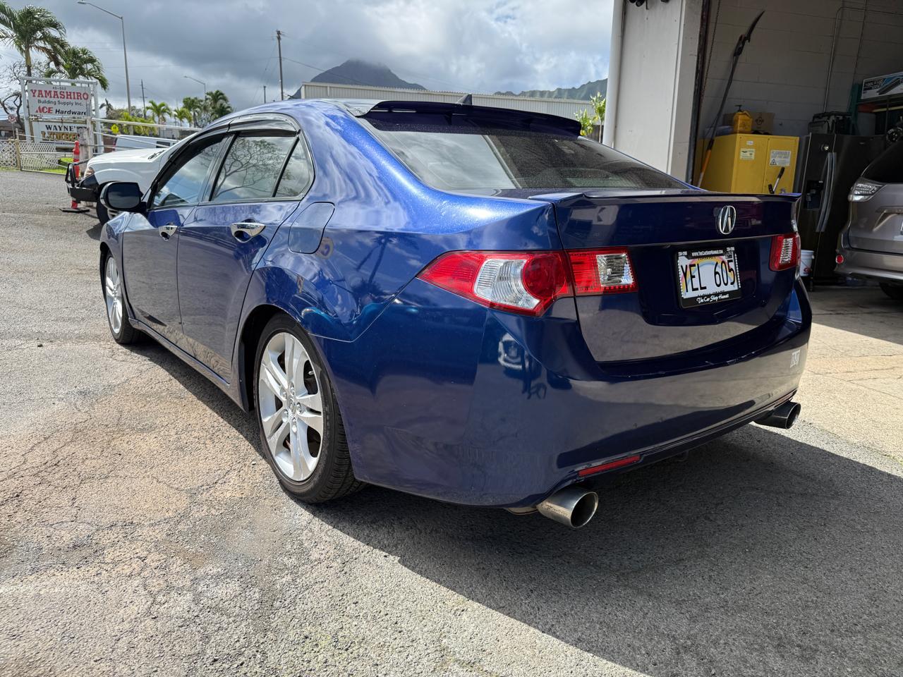 Acura TSX V6 5-Speed AT with Tech Package 2010