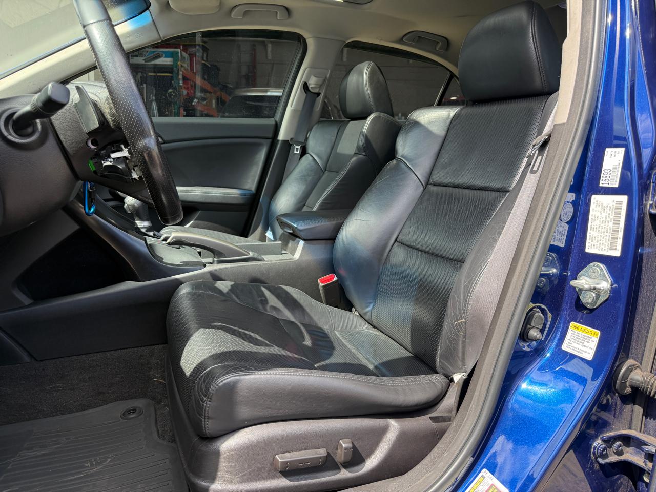 Acura TSX V6 5-Speed AT with Tech Package 2010