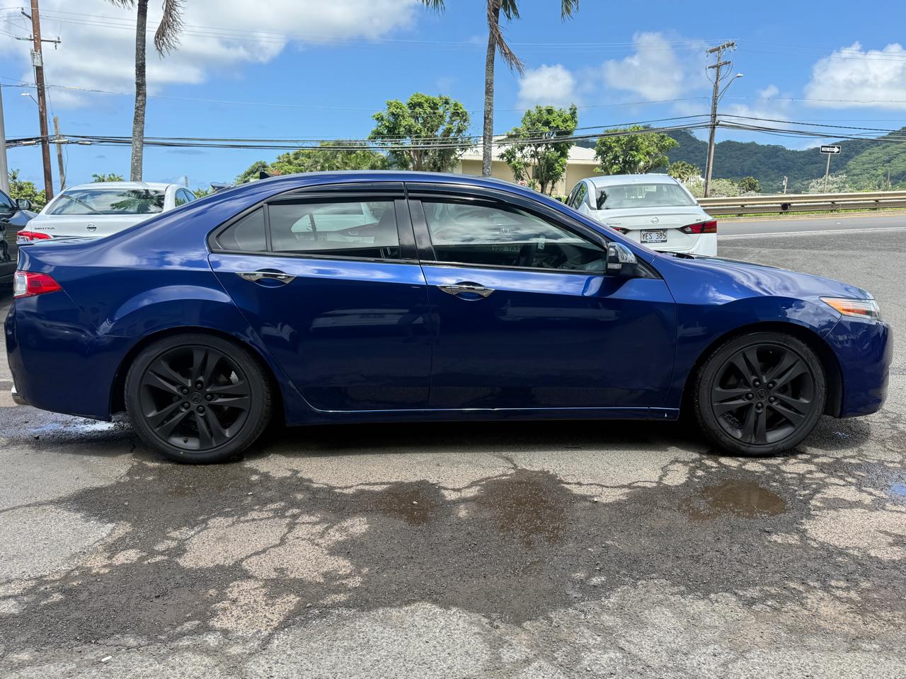 Acura TSX V6 5-Speed AT with Tech Package 2010