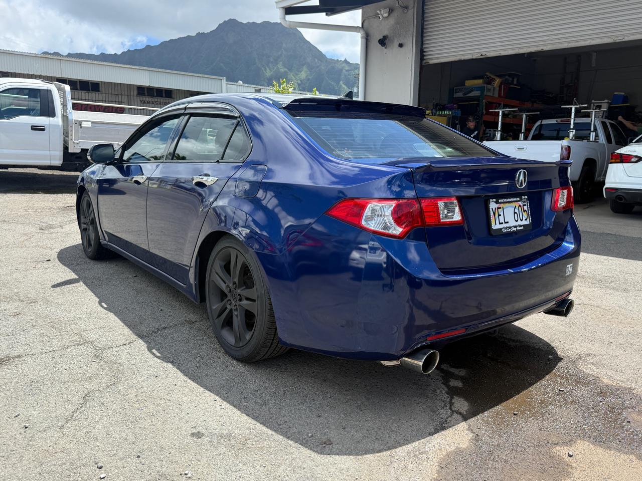 Acura TSX V6 5-Speed AT with Tech Package 2010