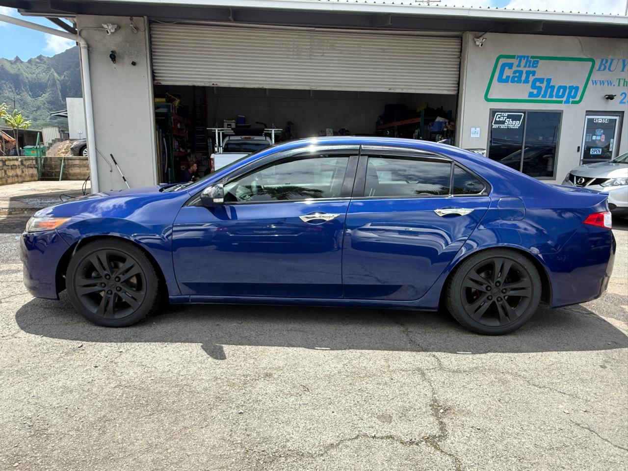 Acura TSX V6 5-Speed AT with Tech Package 2010