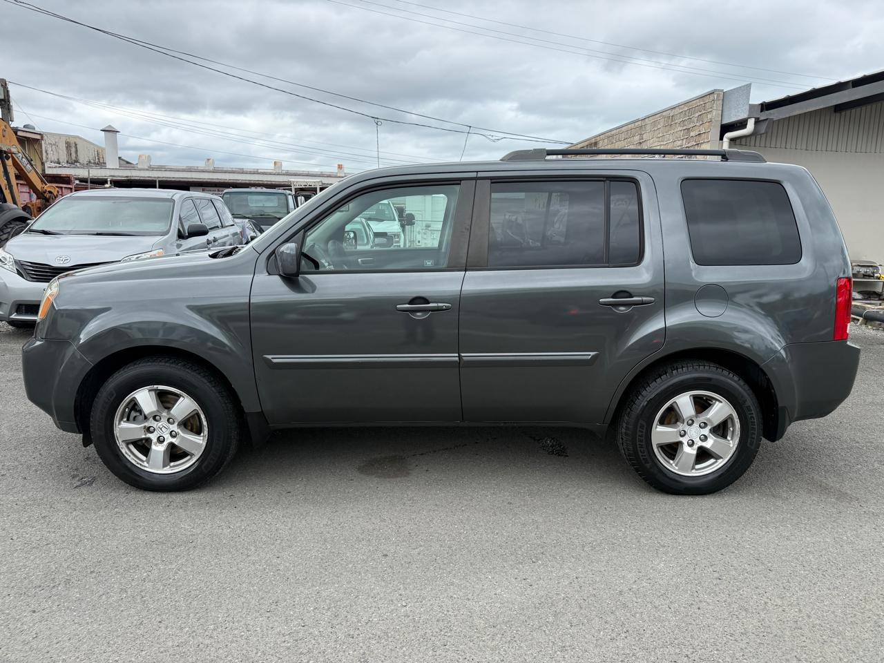 Honda Pilot EX-L 2WD 5-Spd AT 2011