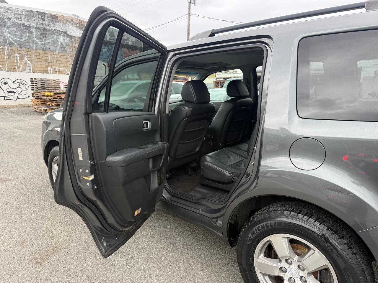 Honda Pilot EX-L 2WD 5-Spd AT 2011