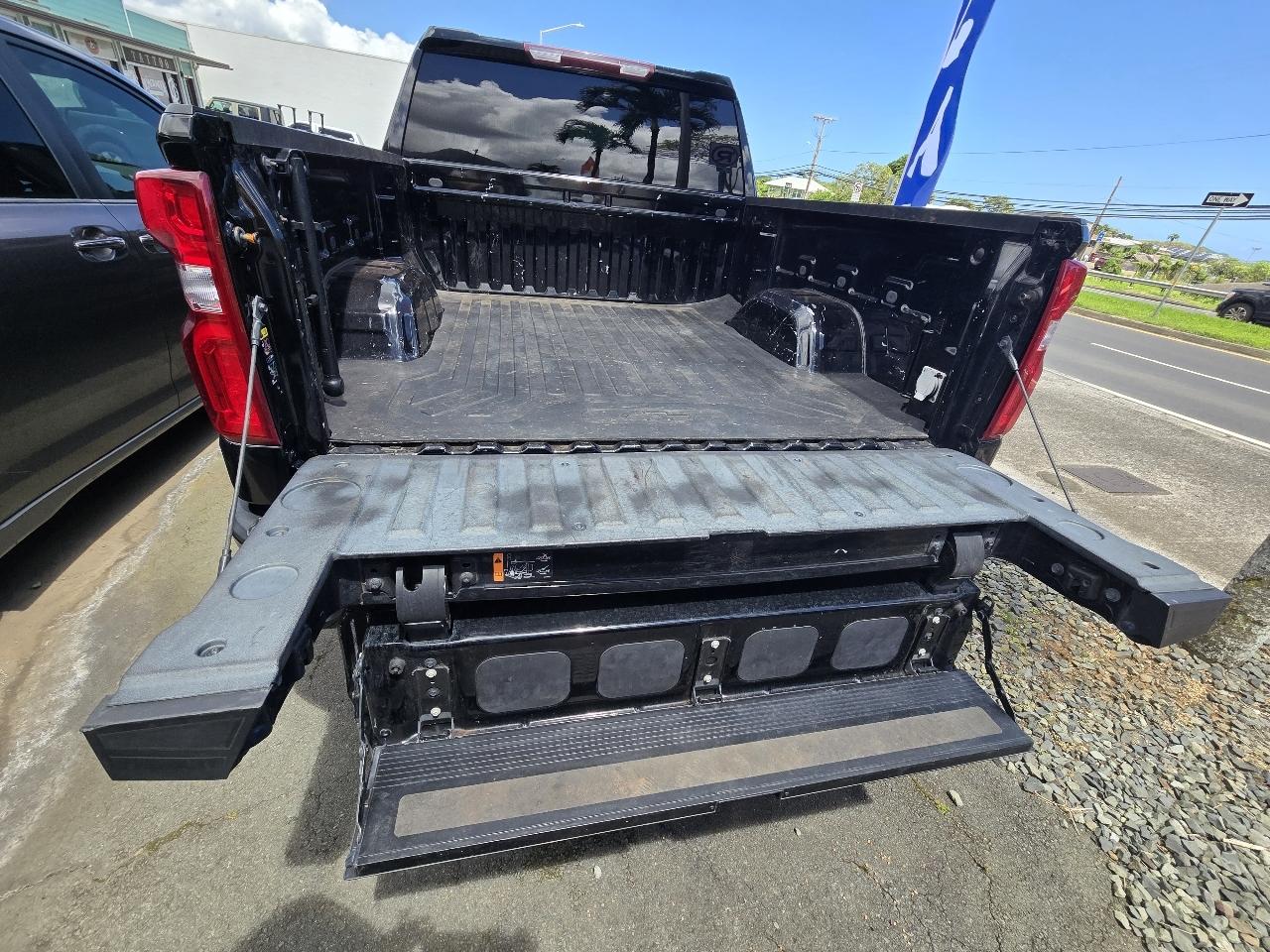 Chevrolet Silverado 1500 RST Crew Cab 2WD 2023